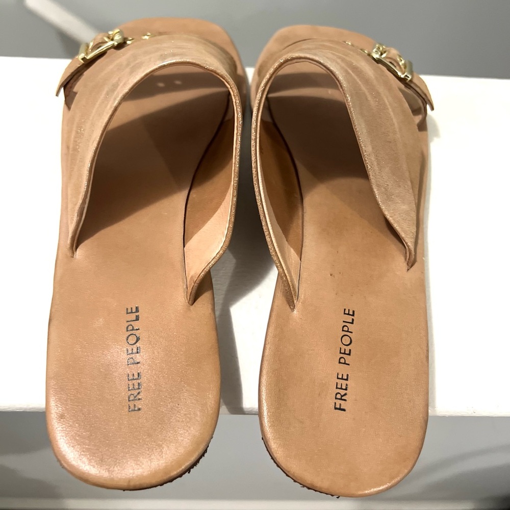 🌻🆕FREE PEOPLE MILA MINIMAL FLAT SANDAL-ROSE GOLD COLOR-SIZE 8.5 - Picture 16 of 17
